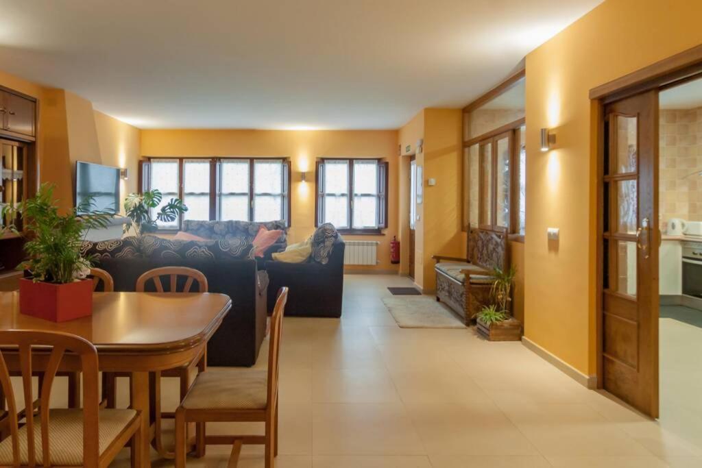 Vila La Casona De La Bisa Colombres Exteriér fotografie