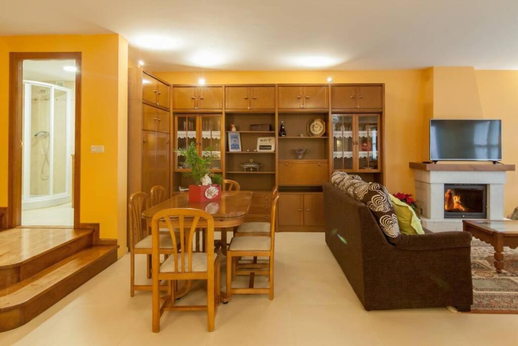 Vila La Casona De La Bisa Colombres Exteriér fotografie